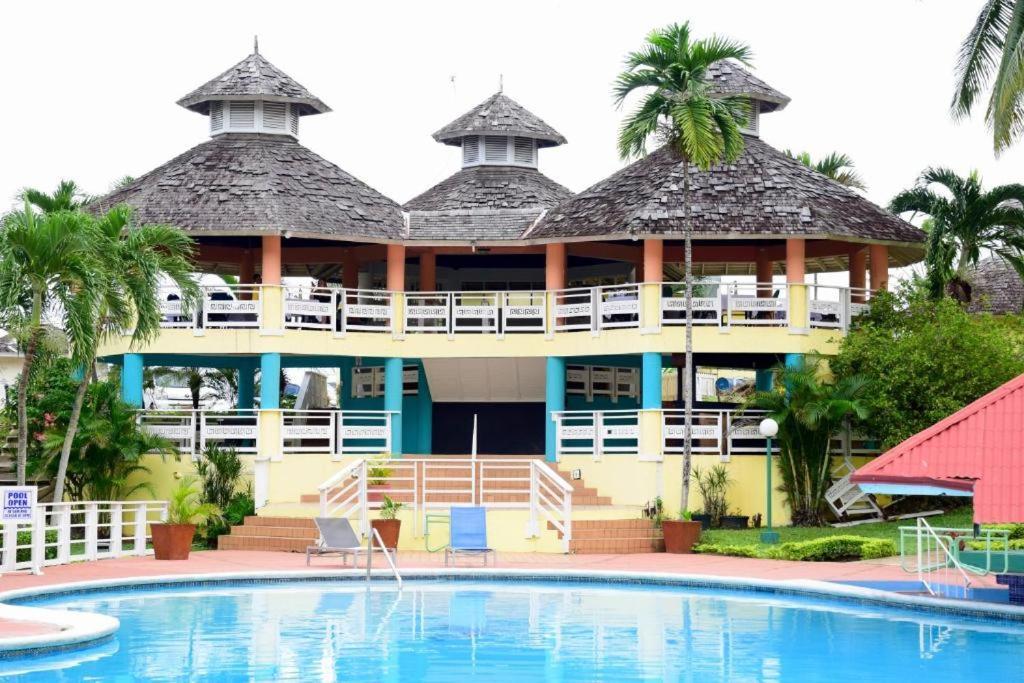 Mystic Ridge Apt 2 Plus 6 Очо-Риос Экстерьер фото